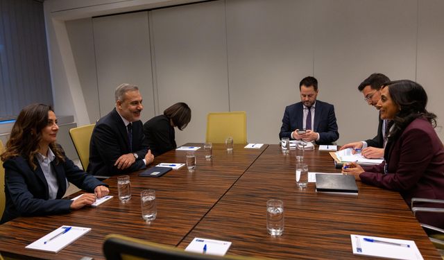 Bakan Fidan, Kanada Dışişleri Bakanı Anand ile bir araya geldi