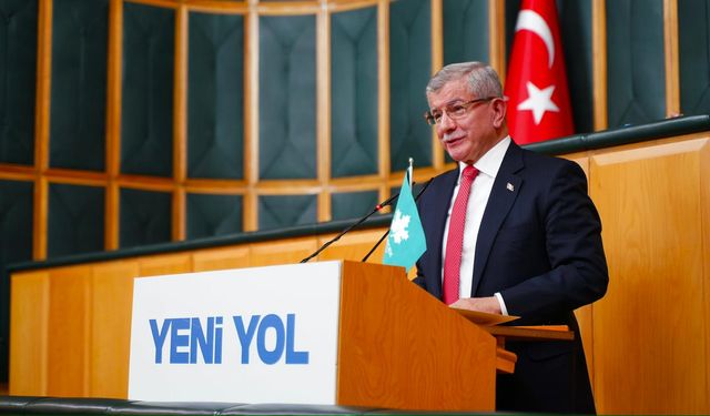 Davutoğlu: TÜRK-İŞ ve HAK-İŞ'in görevi iktidarla tiyatro oynamak değil, işçinin hakkını korumaktır