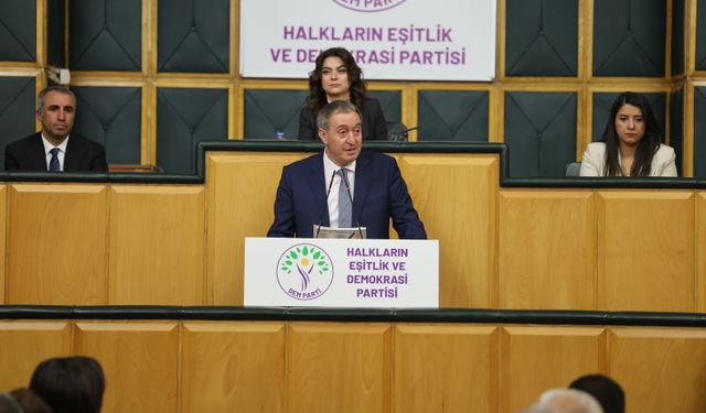DEM Parti'li Bakırhan: Çözümü tartışmak varken anlamsız kavgalara başvurmak siyasetsizliktir