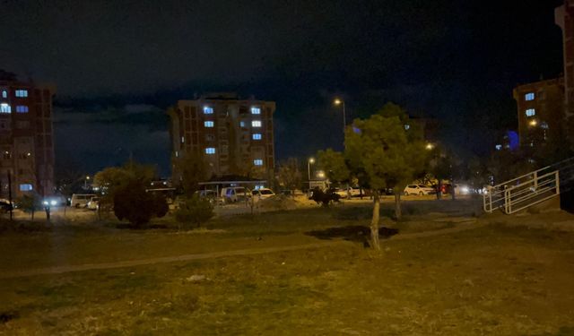 Eşinin eve dönmesini isteyen koca, rast gele ateş açtı; gözaltına alındı