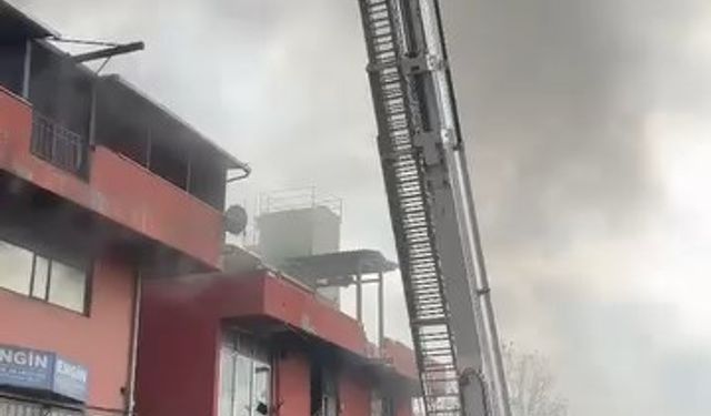 İstanbul- Başakşehir'de plastik imalathanesinde yangın -1