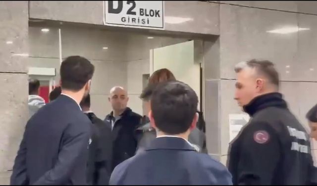 İstanbul - Borsada manipülasyon soruşturması: Şüpheliler adliyeye sevk edildi / Sevk görüntüsüyle 