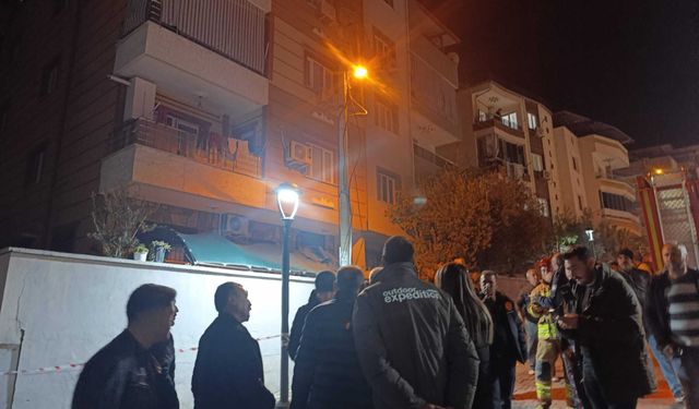 Manisa’da inşaat çalışmasının yanındaki 2 binada çatlaklar oluştu, 15 kişi tahliye edildi