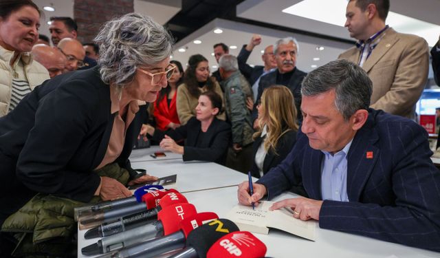 Özgür Özel: Meclis Başkanlığı ibretialem olacak şekilde bu olayın üzerine gitmelidir 