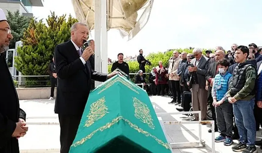 Cumhurbaşkanı Erdoğan, Arapça öğretmeni Ahmet Karaman'ın cenaze namazına katıldı