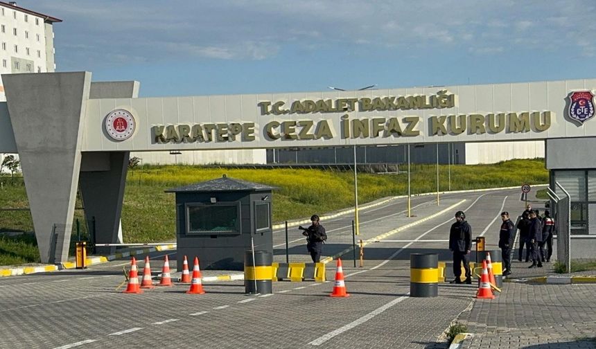 CHP lideri Özgür Özel, Murat Ongun'u ziyaret etti