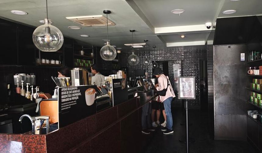 İspanya'da ve Portekiz'de elektrik kesintisi büyük ölçüde giderildi