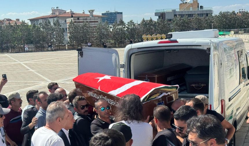 Gazeteci-yazar Nihat Genç son yolculuğuna uğurlandı