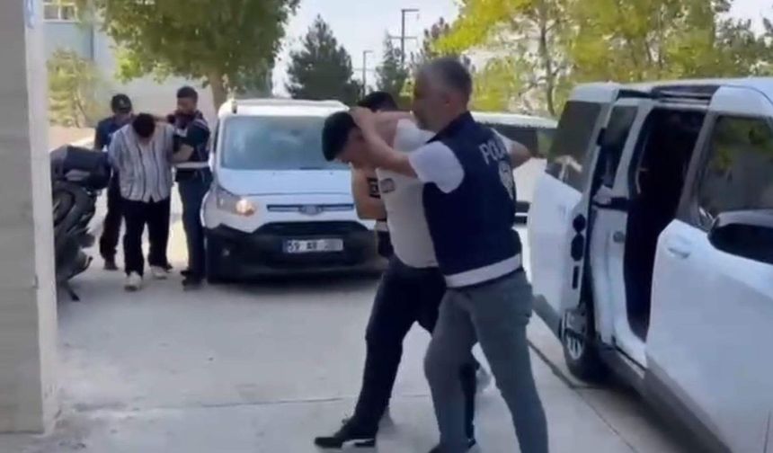 Tekirdağ'da 3 telefon dolandırıcılığı şüphelisi tutuklandı