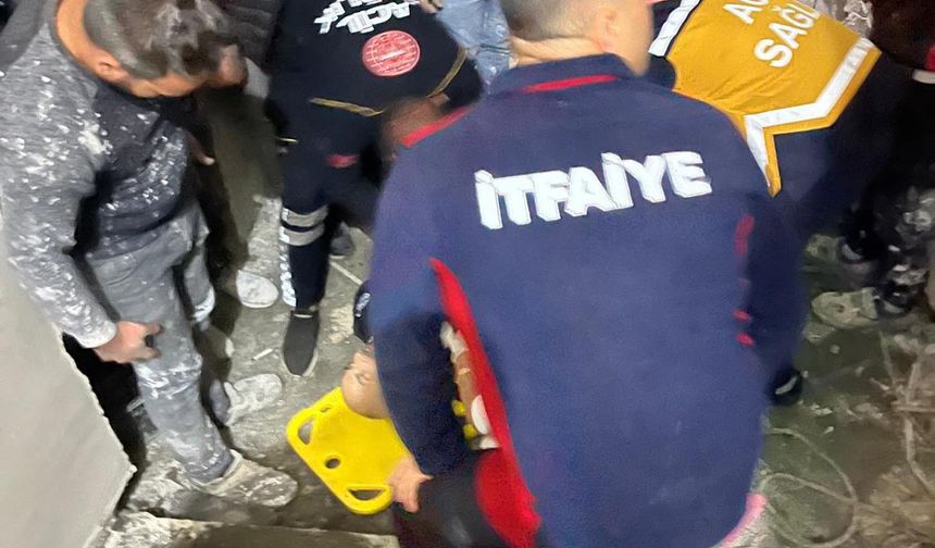 Asansör boşluğuna düşen 2 işçi ağır yaralandı