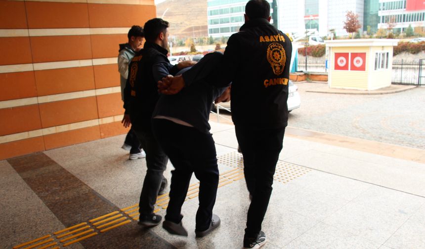 İlknur'u bıçaklayıp öldüren eski eşi tutuklandı