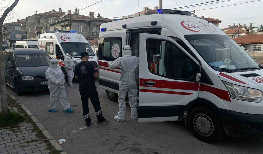 Anne ve 3 çocuğu zehirlenme şüphesiyle hastaneye kaldırıldı