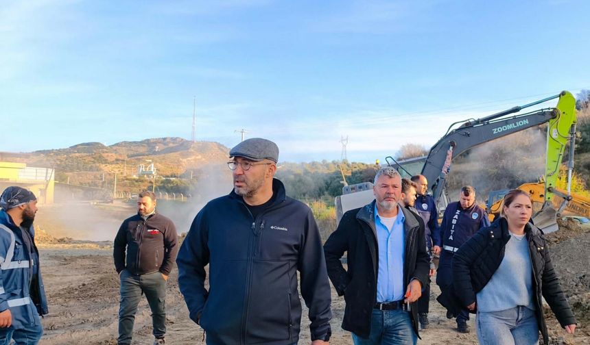 Aydın'da sıcak su boru hattı patladı; yol trafiğe kapandı