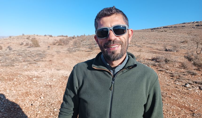 Ayrancı Tepesi, renkli paraşütlerle doldu; kaymakam uçuş yaptı