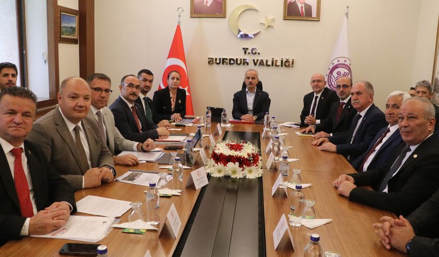 Bakan Uraloğlu: Burdur-Tefenni-Çavdır Yolu ile yıllık toplam 831 milyon lira tasarruf edeceğiz