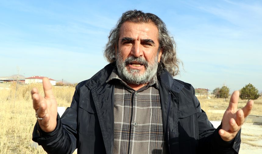 Flamingolar, İran'ın Urumiye Gölü kuruyunca Van Gölü Havzası'ndan kışın da ayrılmadı