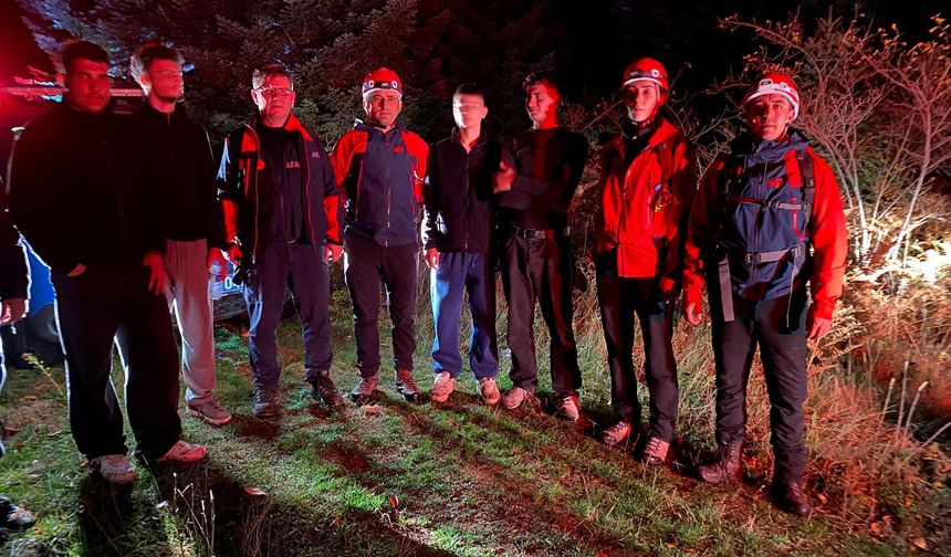 Uludağ eteklerinde 4 genç kayboldu, ekipler arama çalışması başlattı (2) / Ek fotoğraf