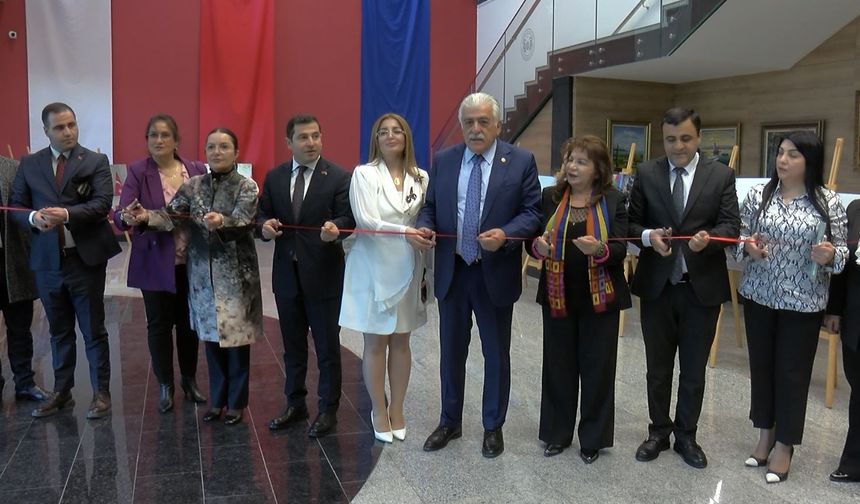 Azerbaycan ve Karabağ zaferini anlatan 2 kitap tanıtıldı