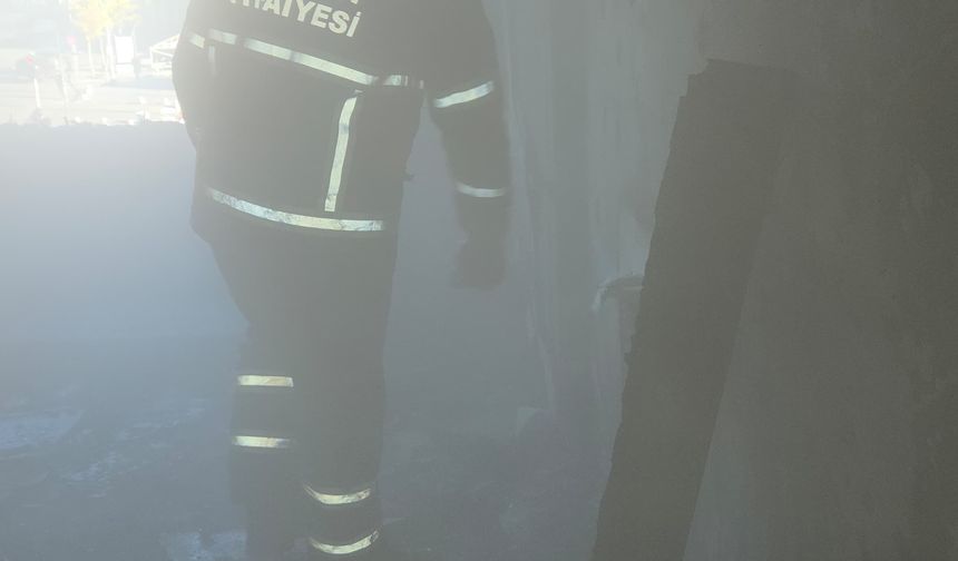 Batman'da apartman dairesinde çıkan yangın söndürüldü