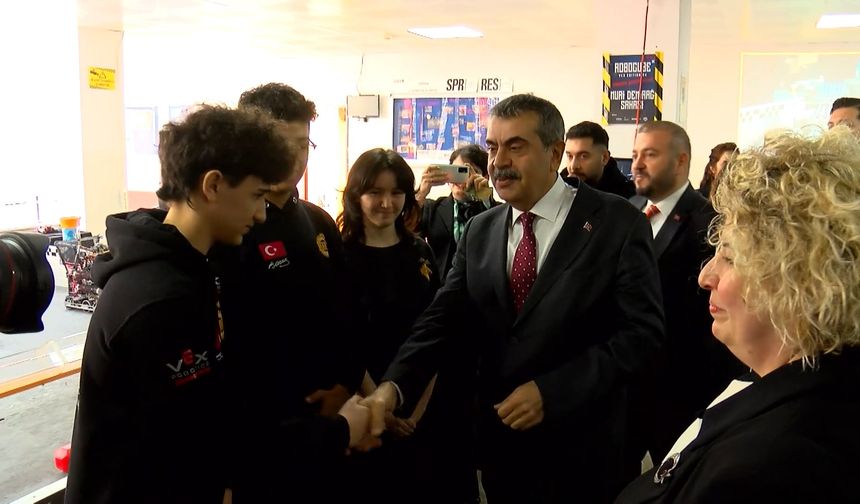 İstanbul- Bakan Tekin: Eğitim öğretim süreçleri siyasi perspektifin ötesinde karar verilmesi gereken bir konu