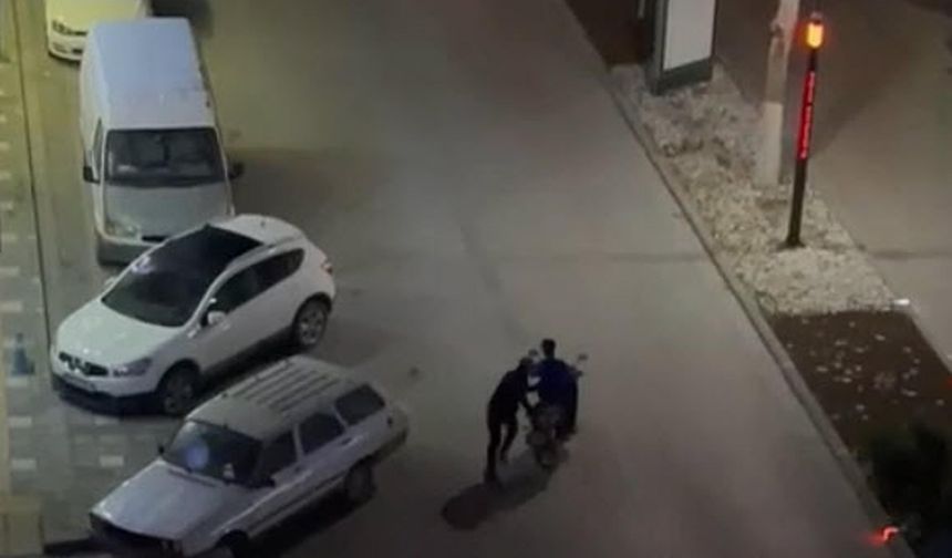 Park halindeki motosiklet çalan 3 çocuk, görüntülerden tespit edilip yakaladı